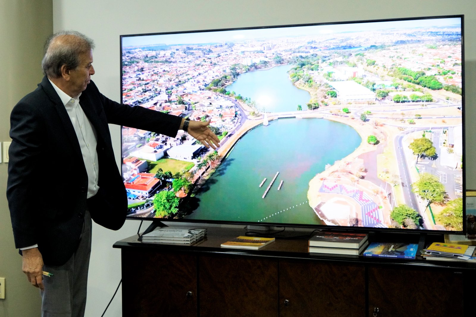 53148798799_d6bc53c4d1_o (1)