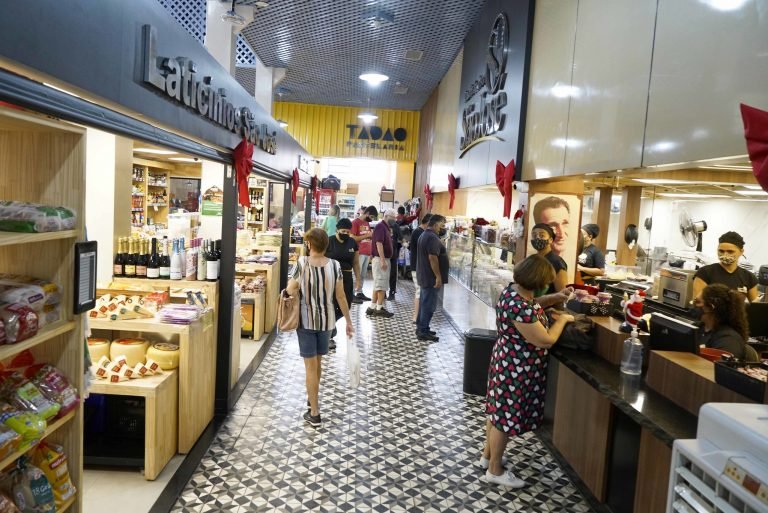 51732344804_7d5cd91dac_k-768x513