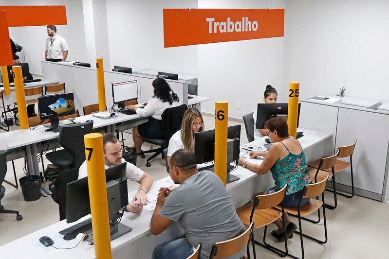 balcao_empregos_Marcos-Morelli