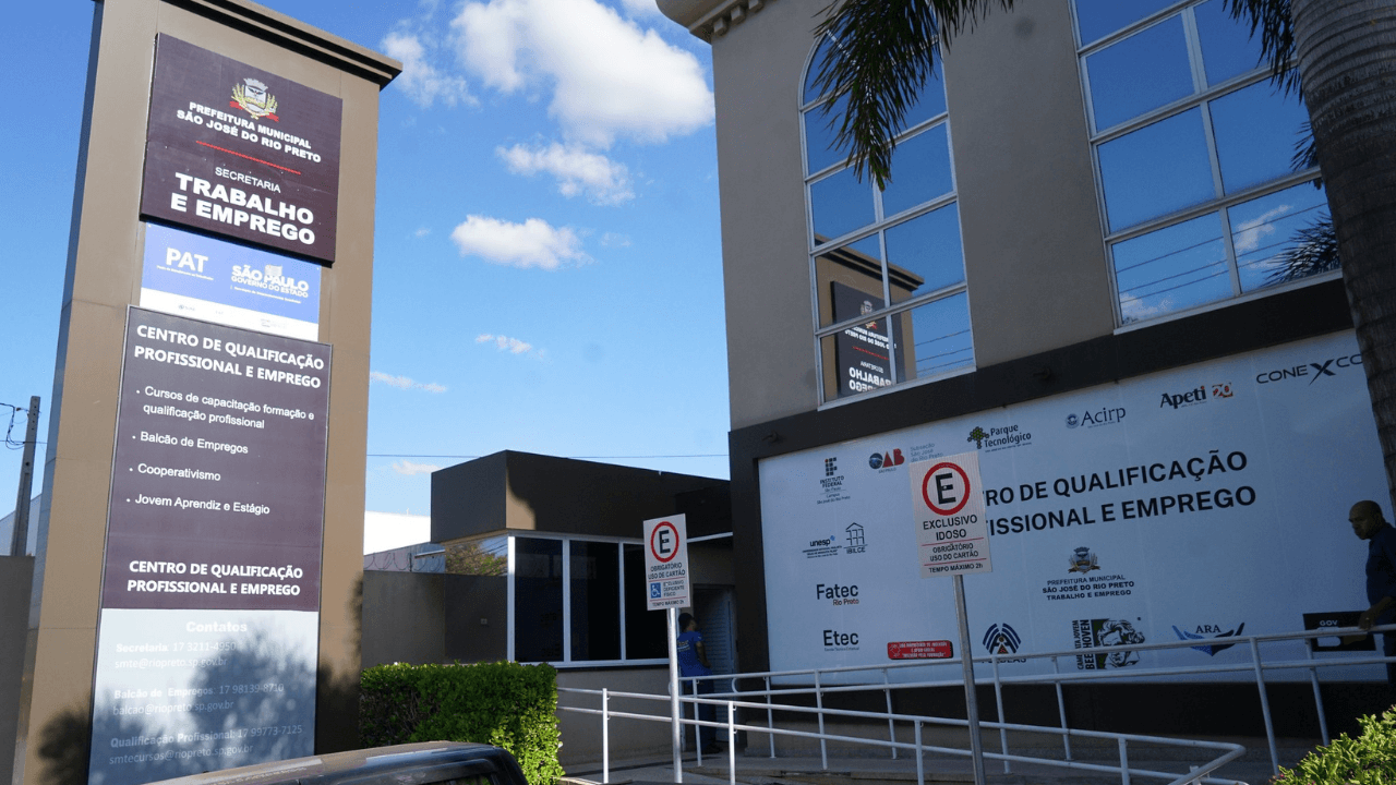 Centro_de_Qualificacao_Trabalho_f80fe1cdf7