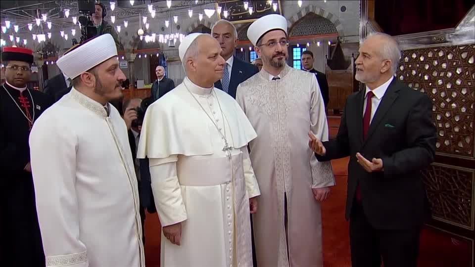 Papa Leão XIV visita mesquita em Istambul  • Reprodução/Reuters