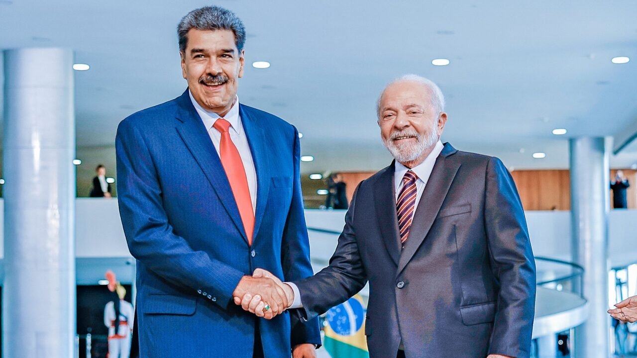 Ditador da Venezuela, Nicolás Maduro, e presidente do Brasil, Luiz Inácio Lula da Silva: perío...