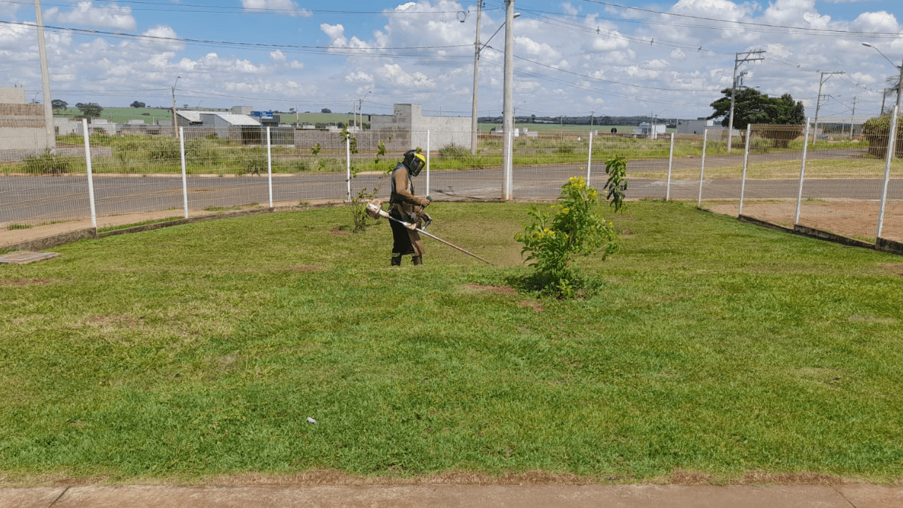 Limpeza_em_Escola_8372b88b37