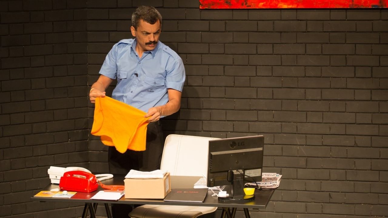 O_Porteiro_a0bc847b3e