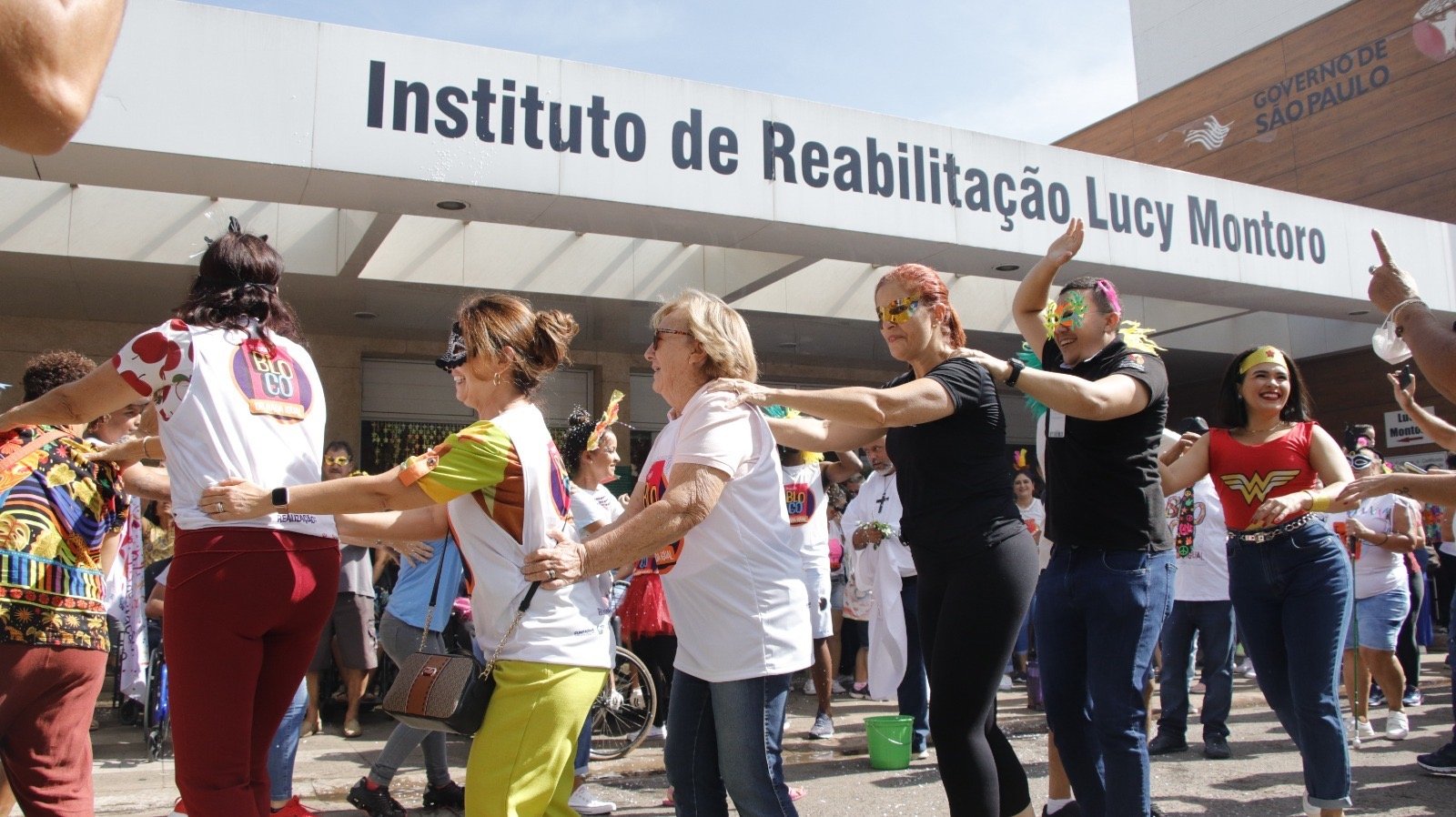 28013837-d6ed-4a35-8052-f65ce3f4fdb3