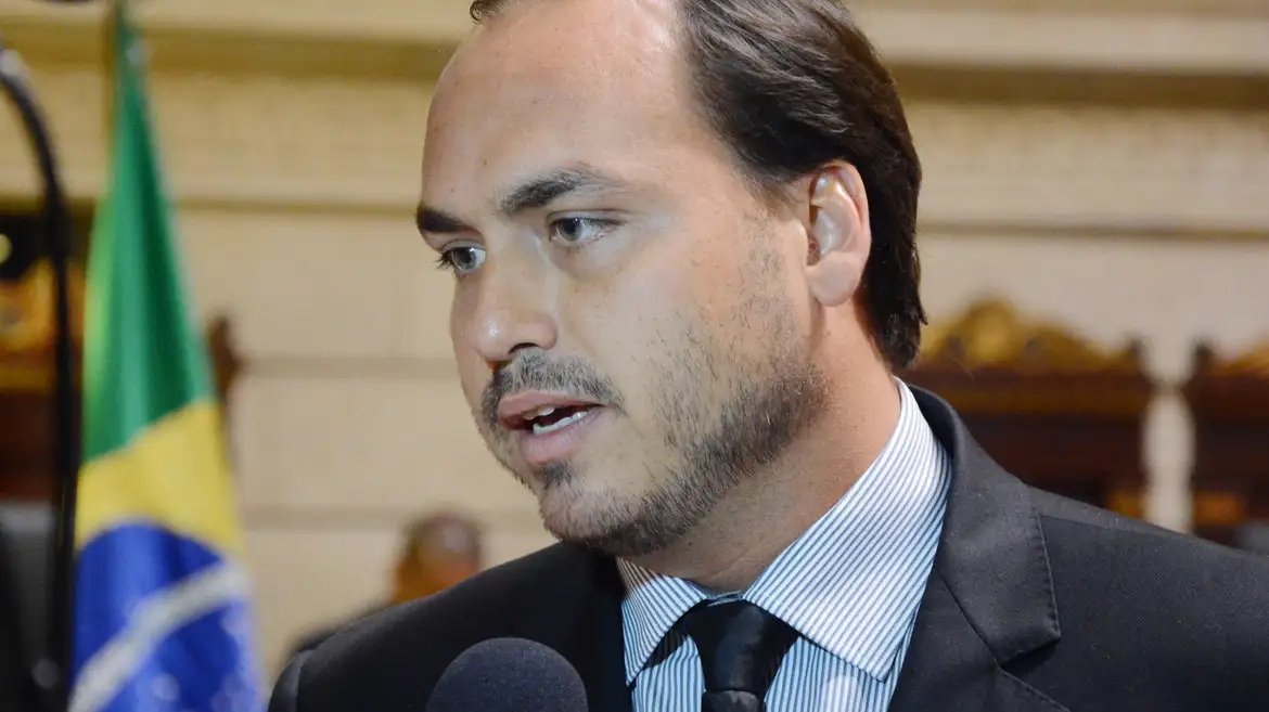 Carlos Bolsonaro é pré-candidato ao Senado por Santa Catarina. (Foto: CMRJ)