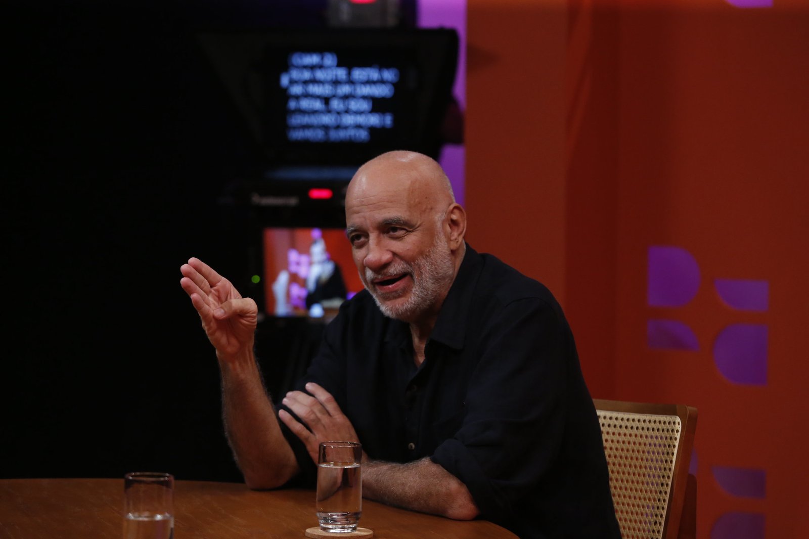 Sociólogo é alvo de notícia-crime por acusar "lobby judeu" de ser o financiador de Epstein