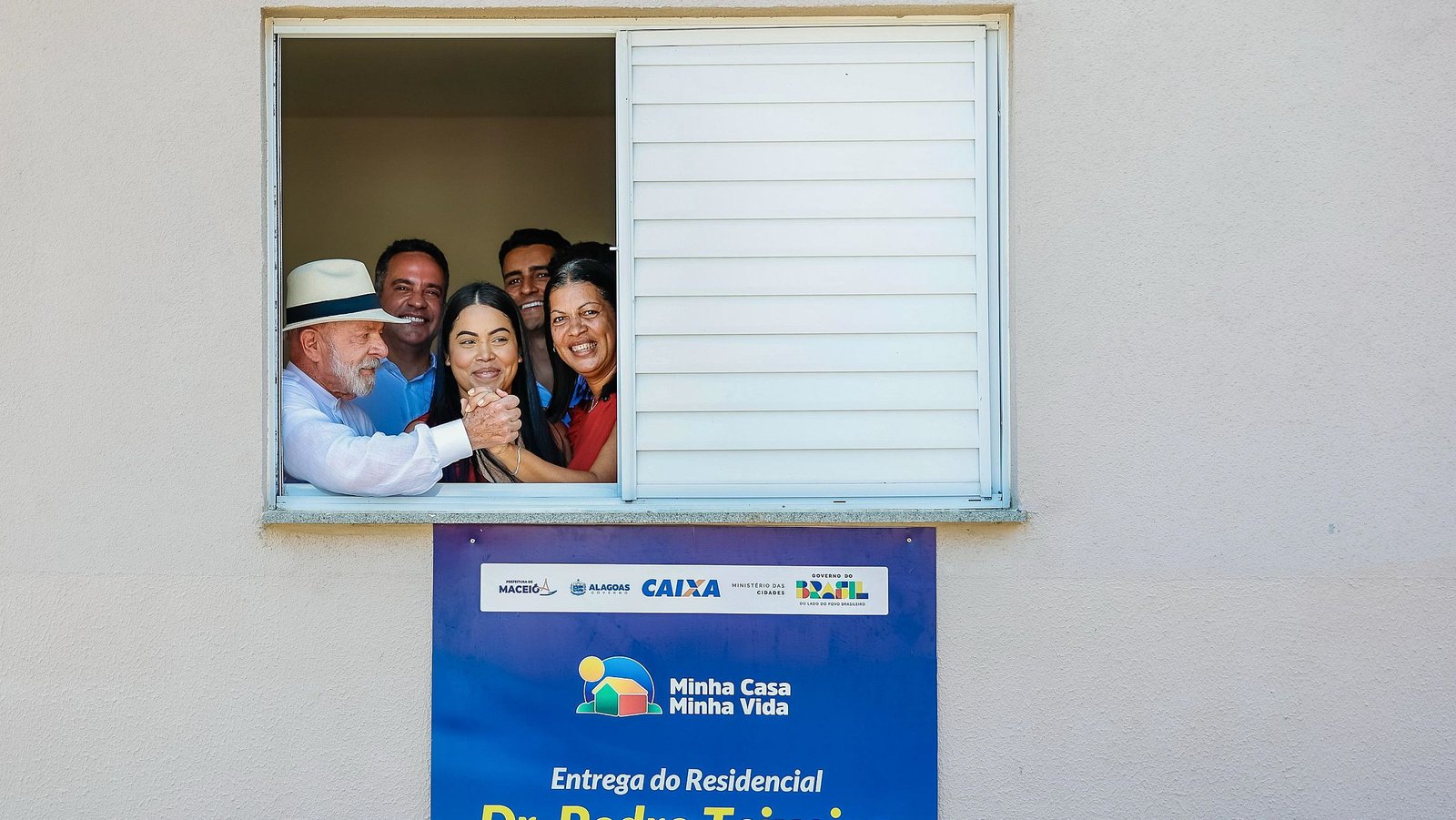 Lula entrega imóveis do programa Minha Casa, Minha Vida: na lógica do petista, evangélico bene...